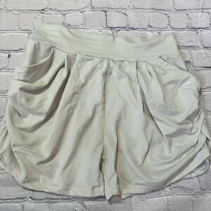 Women's Cream Shorts